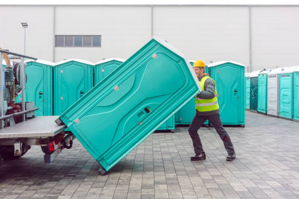Portable Toilet Options We Offer in Fruitland Park, FL
