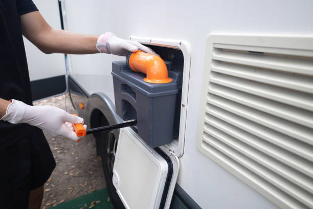Best Luxury portable toilet rental  in Fruitland Park, FL