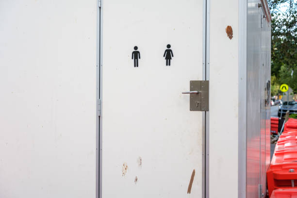 Best Portable restroom trailer rental  in Fruitland Park, FL
